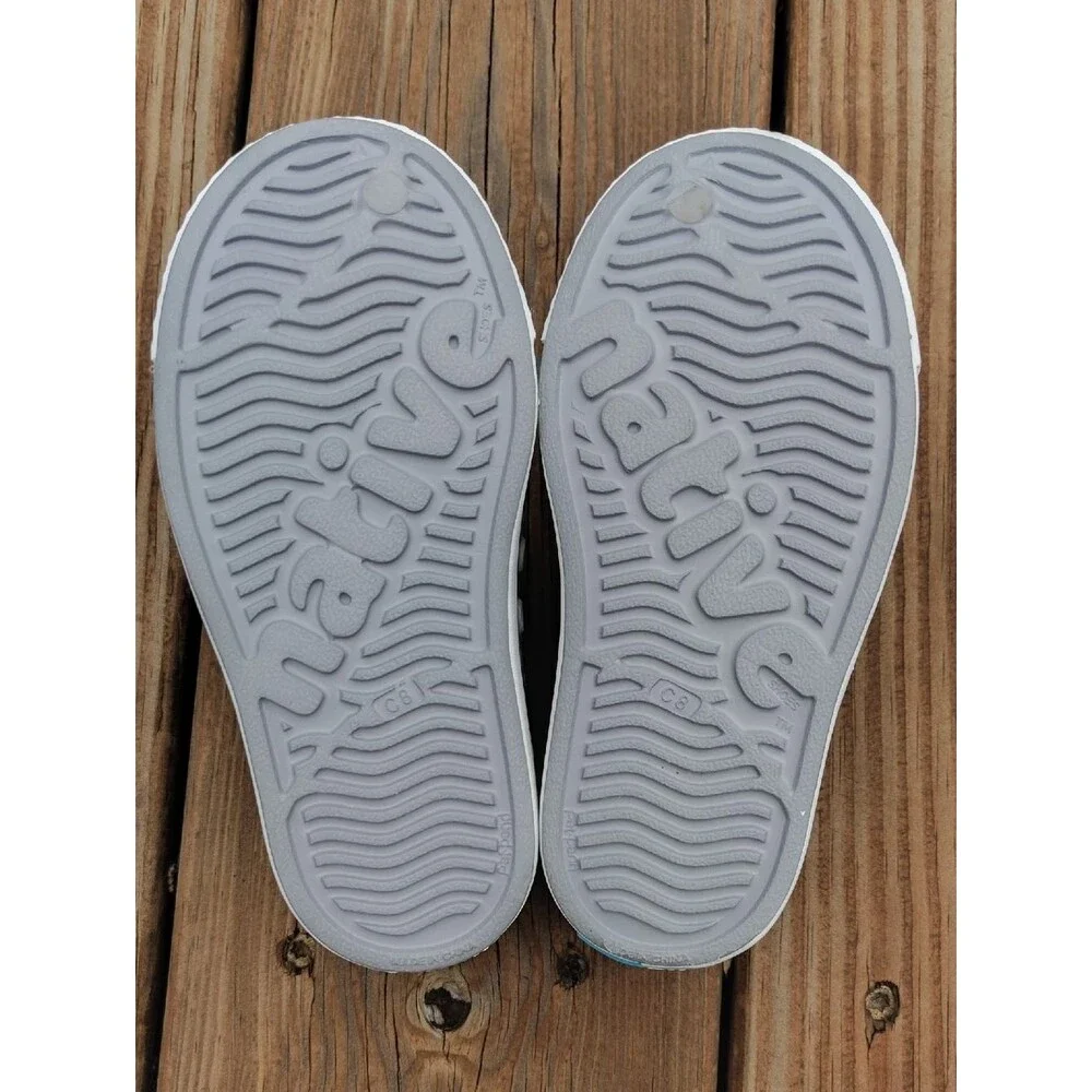 Native Gray Jefferson Slip-On Water Shoes Sneakers Size 8 Kids